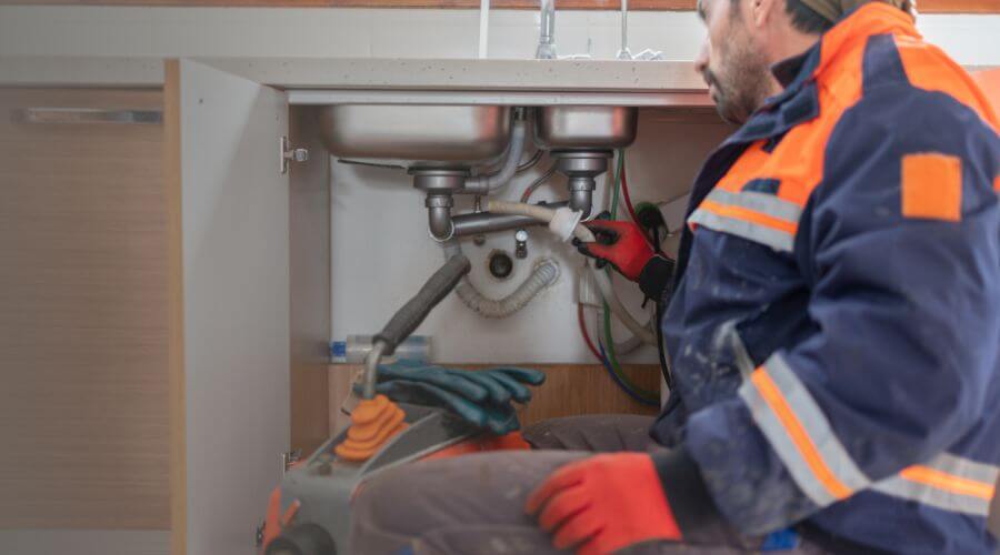Professional slab leak plumber services in Hubbard, OR